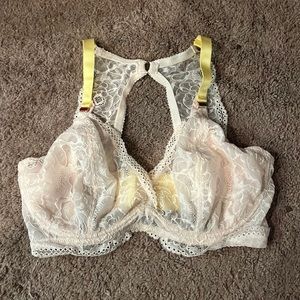 Beautiful brand name nursing bra 32G